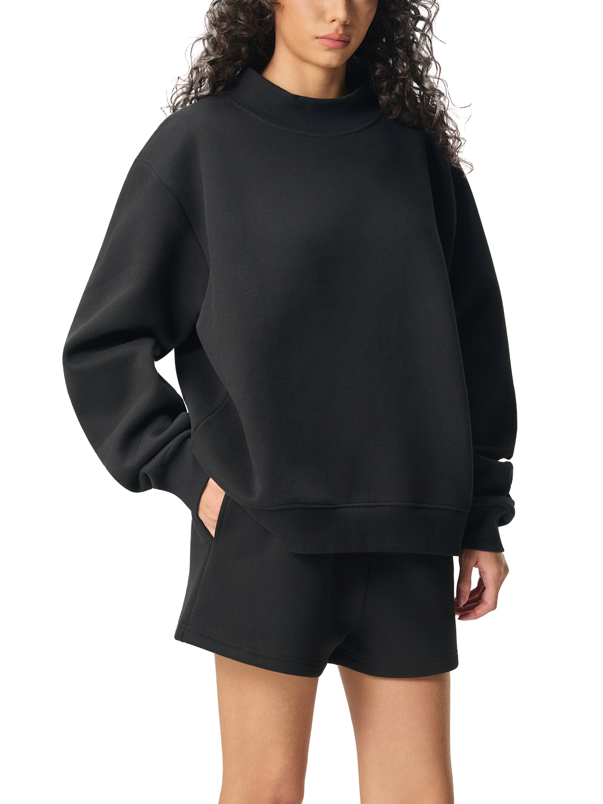 Essential Mock-Neck Fleece Crew – DIOPFIT