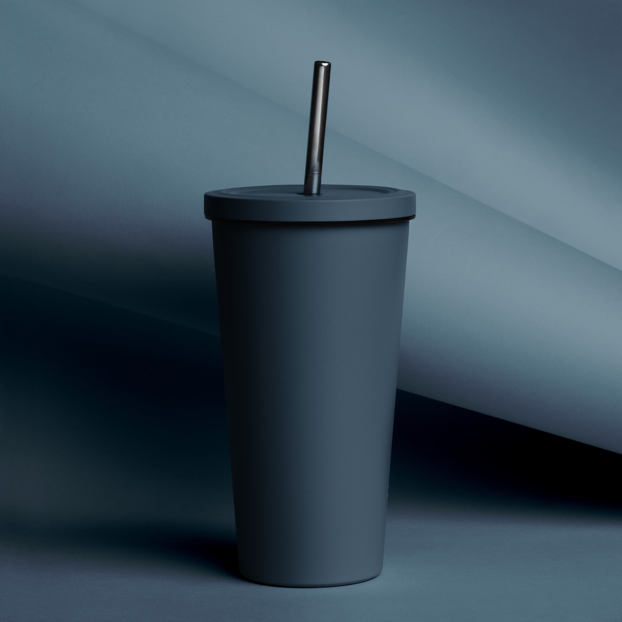 Insulated tumbler with a straw - Storm